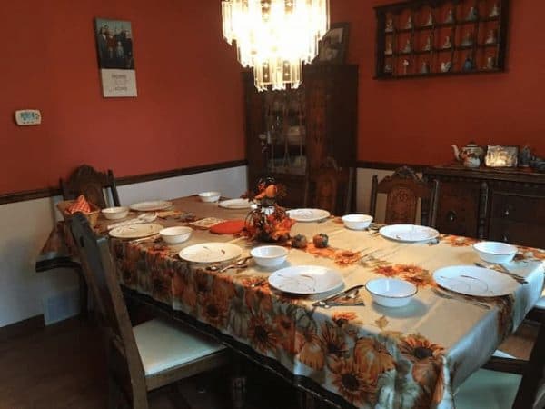Thanksgiving Table. When is Thanksgiving this year.
